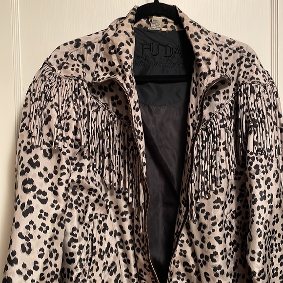 ICONIC 80s urban cowgirl — Fuda International silk leopard fringe bomber jacket - Picture 5 of 8